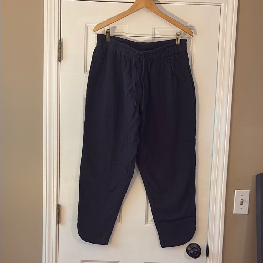 Pact Double Gauze Coastal Black Tapered Ankle Pants